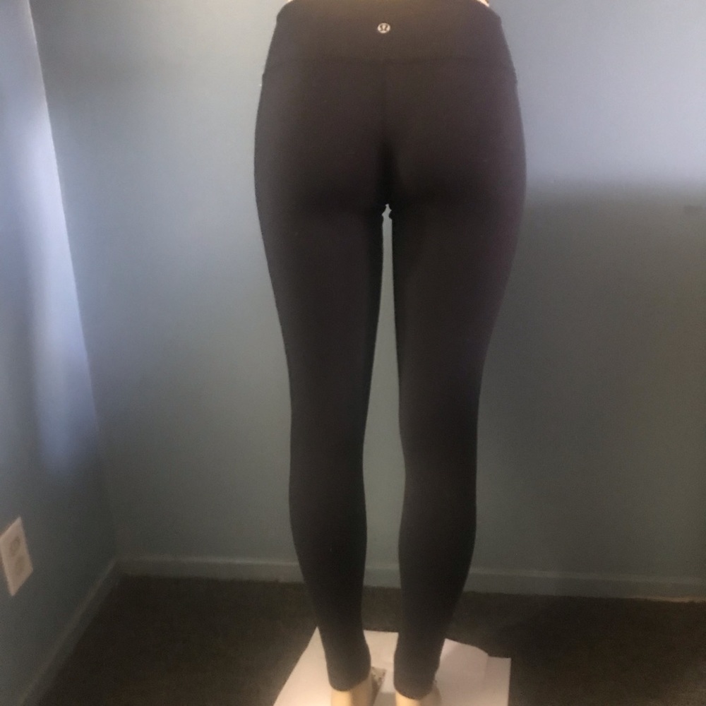 Lululemon - Picture 3 of 6